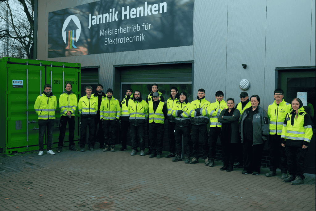 Jannik Henken - Meisterbetrieb Elektrotechnik Teamfoto